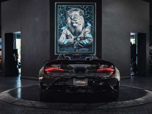 Used 2024 McLaren 750S Spider image 6