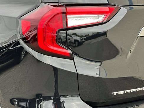 Certified 2022 GMC Terrain AT4 w/ Infotainment Package II AWD/4WD image 39