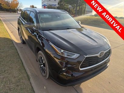 Used 2021 Toyota Highlander XLE
