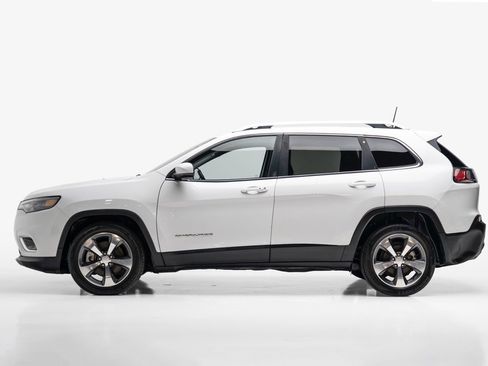 Used 2019 Jeep Cherokee Limited image 10