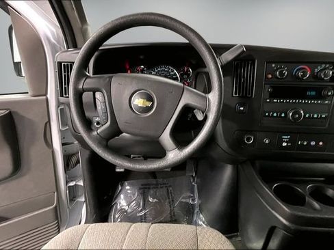 Used 2024 Chevrolet Express 3500 LT w/ LT Preferred Equipment Group RWD image 9