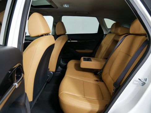 Certified 2024 Kia Seltos EX AWD/4WD image 18