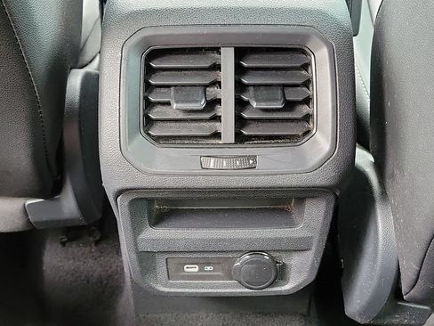 Used 2023 Volkswagen Tiguan SE R-Line FWD image 13