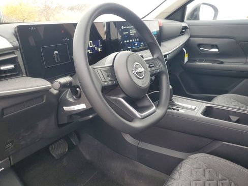 New 2026 Nissan Kicks SV image 13