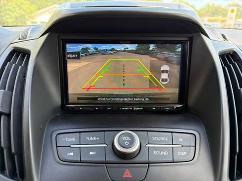 Used 2018 Ford Escape SE w/ SE Sync 3 Package FWD image 26
