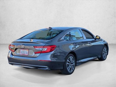 Used 2018 Honda Accord Touring image 6