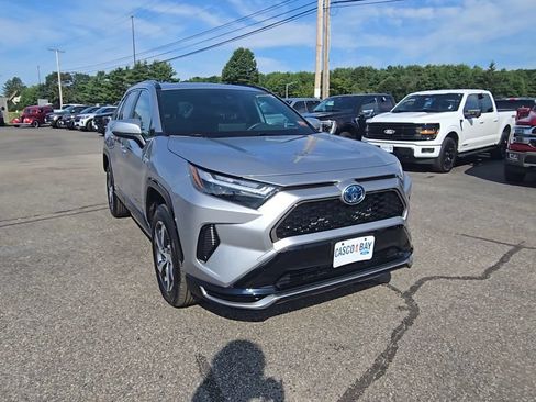 Used 2024 Toyota RAV4 SE w/ Weather & Moonroof Package AWD/4WD image 14