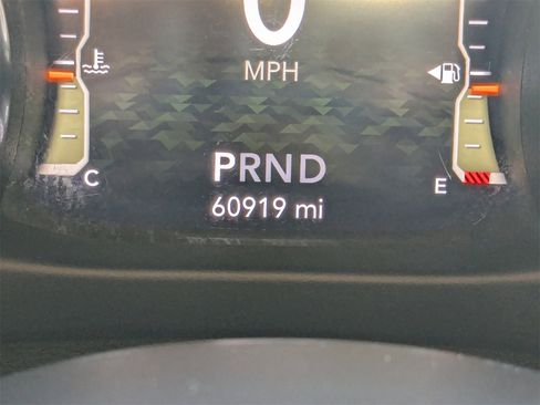 Used 2020 Jeep Wrangler Unlimited Sahara image 31