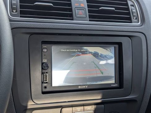 Used 2018 Volkswagen Jetta S FWD image 3