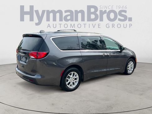 Used 2020 Chrysler Voyager Lxi image 4