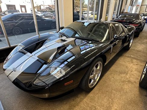 Used 2005 Ford GT image 11