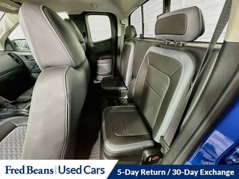 Used 2021 Chevrolet Colorado Z71 AWD/4WD image 30