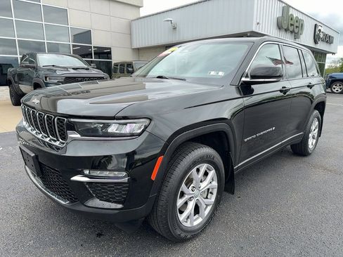 Certified 2022 Jeep Grand Cherokee Limited AWD/4WD image 4