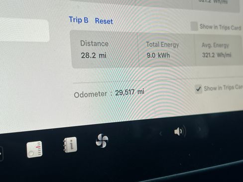 Used 2023 Tesla Model Y Long Range image 26