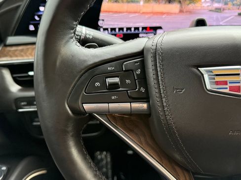 Used 2024 Cadillac Escalade ESV Sport Platinum w/ LPO, ONYX Package image 31