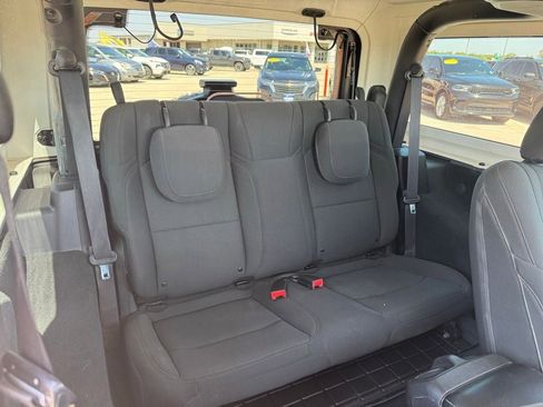Used 2022 Jeep Wrangler Sport AWD/4WD image 13