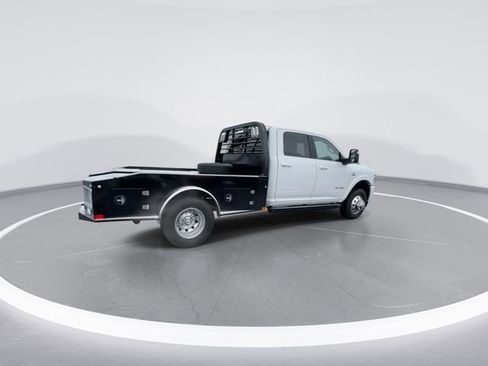 Used 2025 RAM 3500 Big Horn w/ Laramie Trim Package AWD/4WD image 2