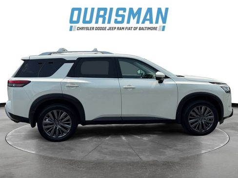 Used 2024 Nissan Pathfinder SL w/ SL Premium Package AWD/4WD image 7