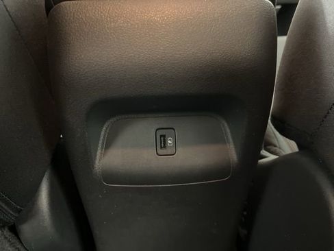 Used 2025 Nissan Sentra SV FWD image 42