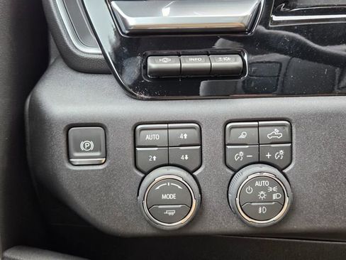 New 2026 Chevrolet Silverado 2500 LTZ w/ LTZ Premium Package image 29