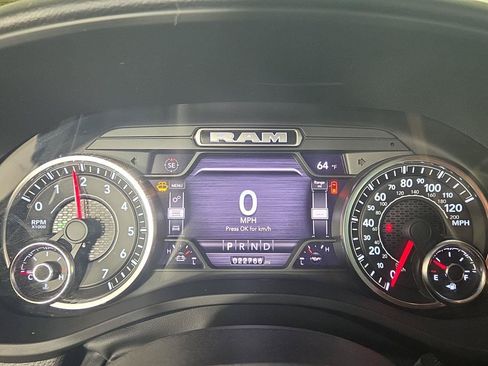 Used 2022 RAM 1500 Big Horn AWD/4WD image 2