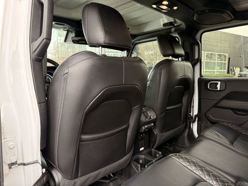 Used 2021 Jeep Gladiator Overland image 41