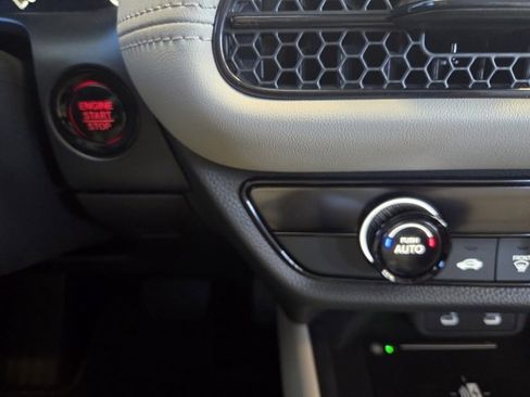 New 2026 Honda HR-V LX image 40