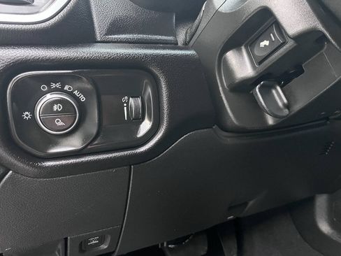 Used 2021 RAM 2500 Big Horn w/ Level B Equipment Group AWD/4WD image 33