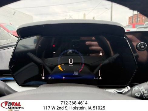 New 2026 Chevrolet Trax LT w/ Sunroof Package FWD image 19