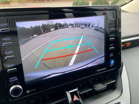 Used 2021 Toyota Corolla LE image 28