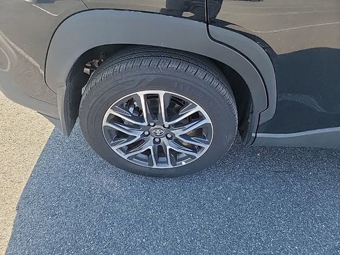 Used 2026 Toyota Corolla Cross XLE w/ Convenience Package image 12