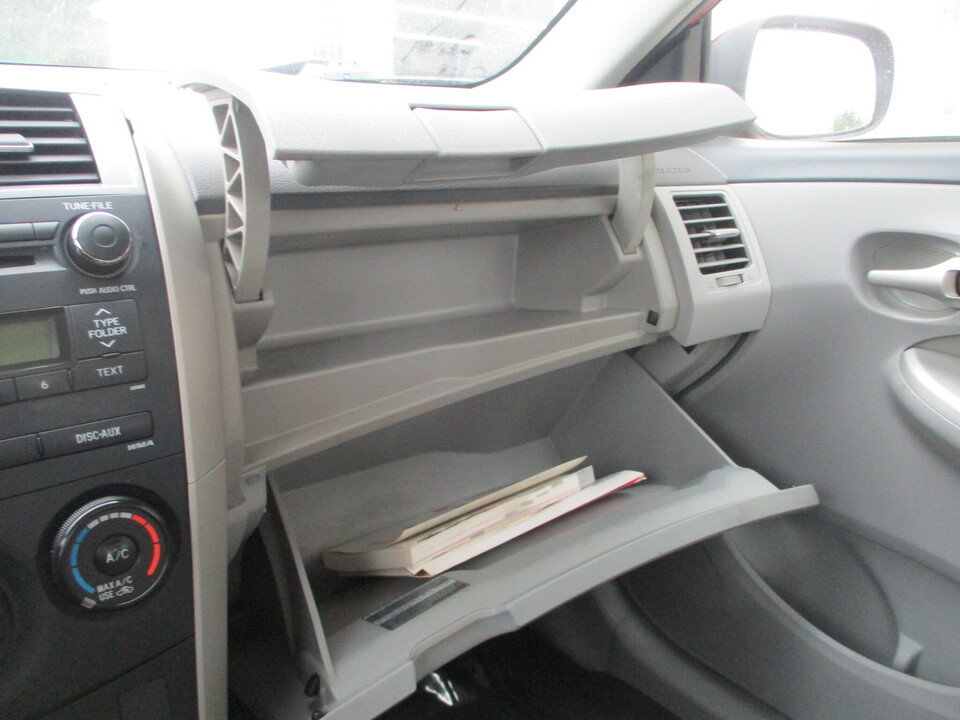 Used 2010 Toyota Corolla LE FWD image 34