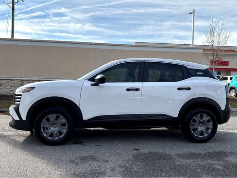 Certified 2025 Nissan Kicks S image 25