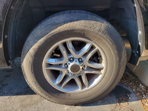 Used 2019 RAM 1500 Laramie image 8