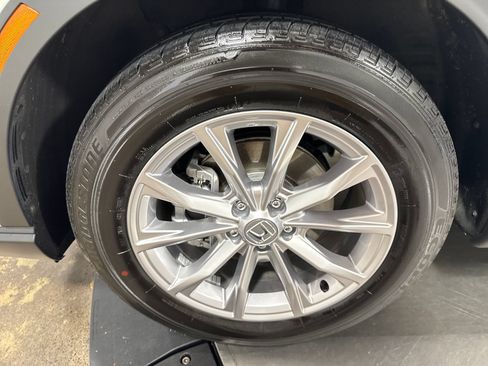 Used 2024 Honda CR-V EX-L image 2
