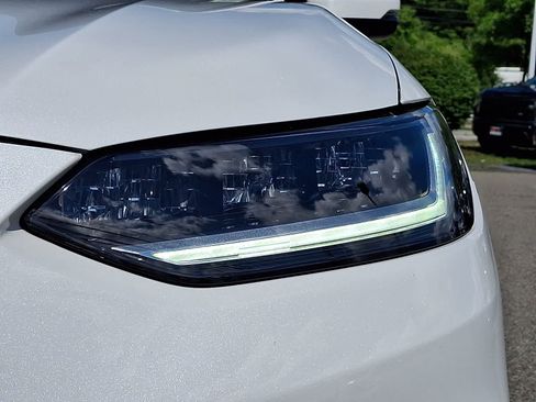 Used 2023 Honda HR-V EX-L image 10