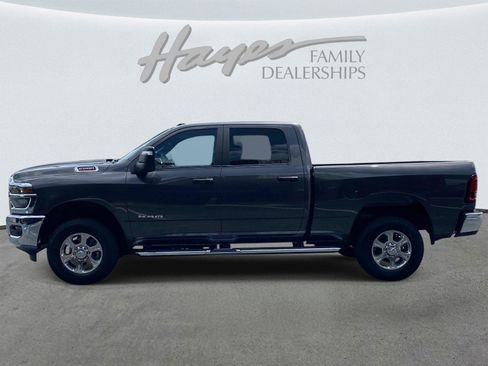 Used 2025 RAM 2500 Big Horn AWD/4WD image 9