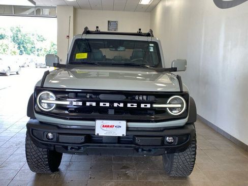 Used 2021 Ford Bronco Outer Banks w/ Sasquatch Package AWD/4WD image 4