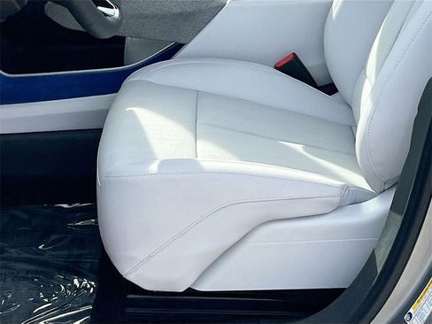 New 2025 Cadillac Optiq Sport 2 w/ LPO, Floor Liner Package image 19