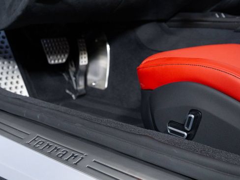 Used 2025 Ferrari 12Cilindri RWD image 25
