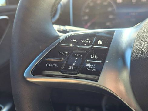 Used 2026 Mercedes-Benz GLC 300 image 33