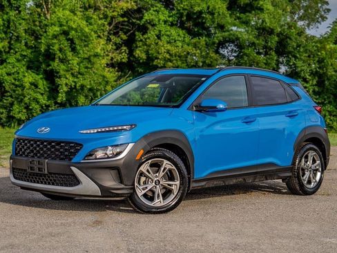 Used 2022 Hyundai Kona SEL w/ Convenience Package FWD image 4