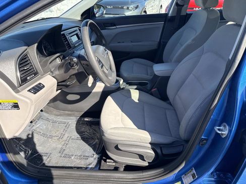 Used 2017 Hyundai Elantra SE image 18