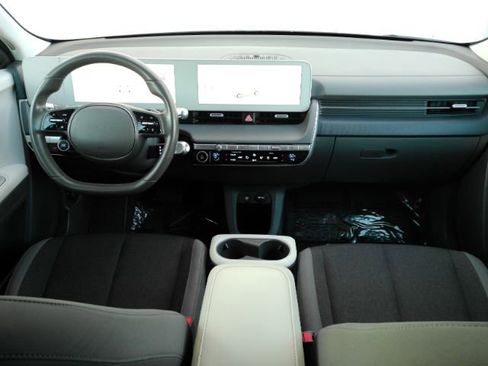 Used 2023 Hyundai Ioniq 5 SE image 3