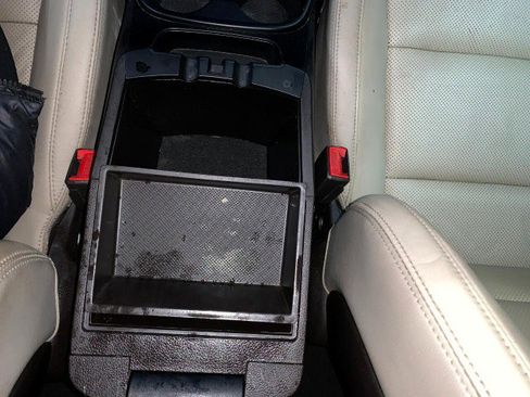 Used 2015 Hyundai Santa Fe Limited image 34