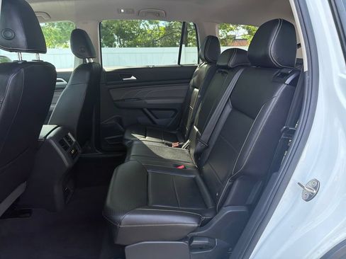 Used 2023 Volkswagen Atlas SE w/ Panoramic Sunroof Package FWD image 27