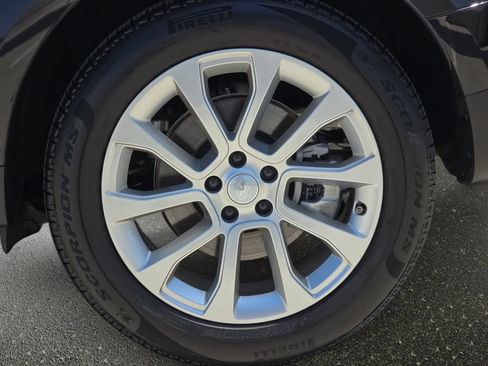 Certified 2025 Land Rover Range Rover Sport AWD/4WD image 35