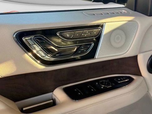 Used 2018 Lincoln Navigator L Reserve w/ Technology Package image 13