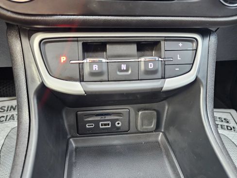 Used 2023 GMC Terrain SLT w/ Elevation Edition FWD image 27