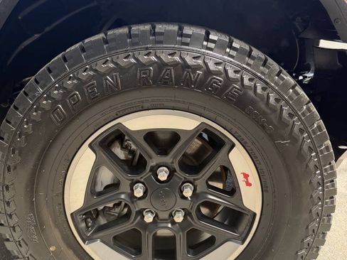 Used 2018 Jeep Wrangler Unlimited Sport S AWD/4WD image 9